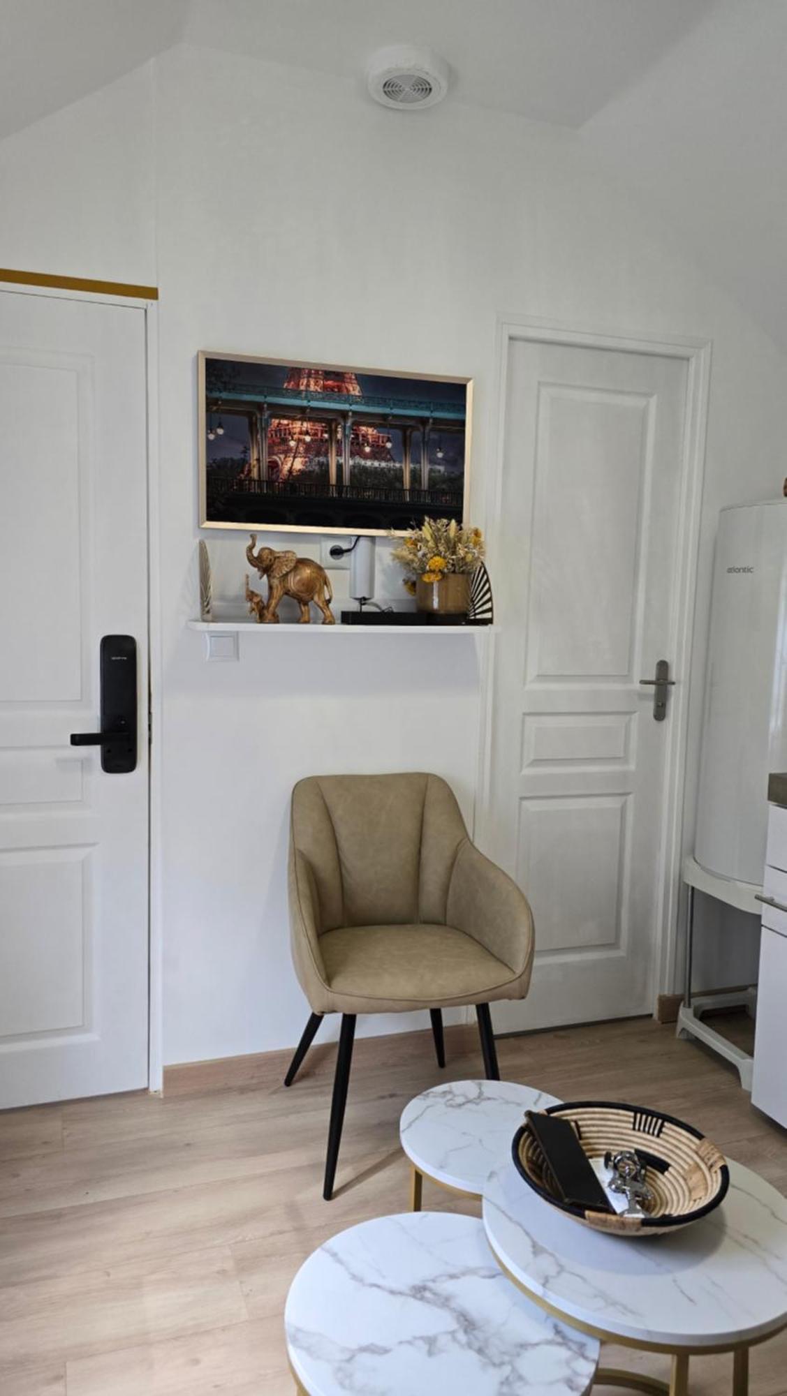 La Perle Rare Apartment Massy  Exterior photo
